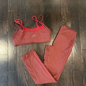 SET Active FormCloud Size Small Burgundy Bra & Leggings